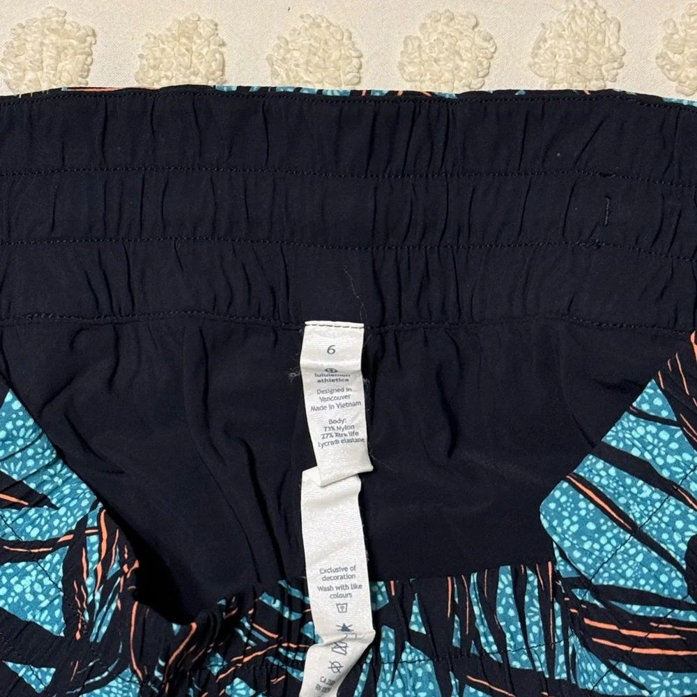 Lululemon Surf Short III Palms - Reversible - Picture 4 of 10